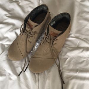 TOMS beige wedge heels